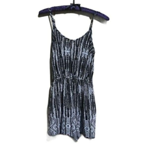 Mossimo Spaghetti Strap Scoop Neck Cinched Waist Aztec Scalloped Romper Blk Sz S - Picture 9 of 9